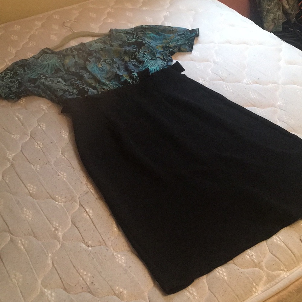 Connected Petite, 8P blue and black dress